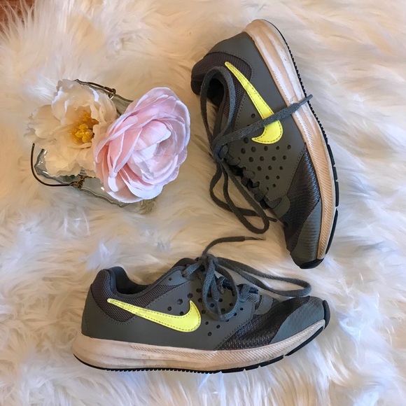 boys tennis shoes size 2